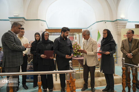 یادبود
