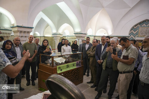 یادبود