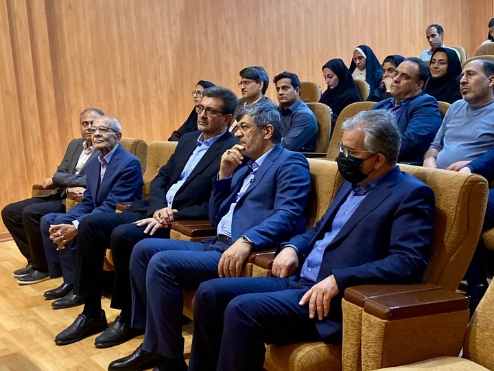 برگزاری رویداد «تشریح، رونمایی و روایت قرآن طوماری به خط غبار» در یزد