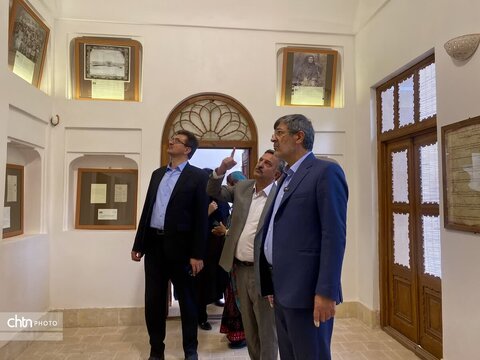 میراث در کانون توجه؛ بازدید میدانی استاندار یزد از مخازن امن و کارگاه‌های هنری