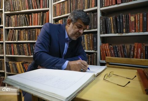 میراث در کانون توجه؛ بازدید میدانی استاندار یزد از مخازن امن و کارگاه‌های هنری