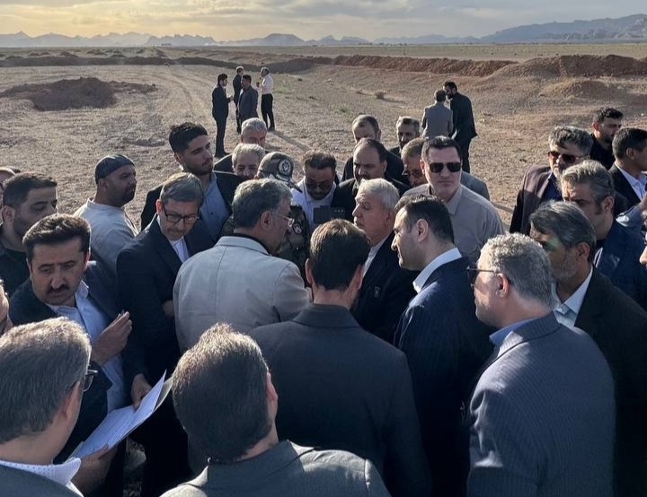 بازدید وزیر میراث‌فرهنگی از «دشت مهیار»/ تثبیت جایگاه ملی نماد شکست راهبردی عملیات دشمن در حافظه تاریخی ایران