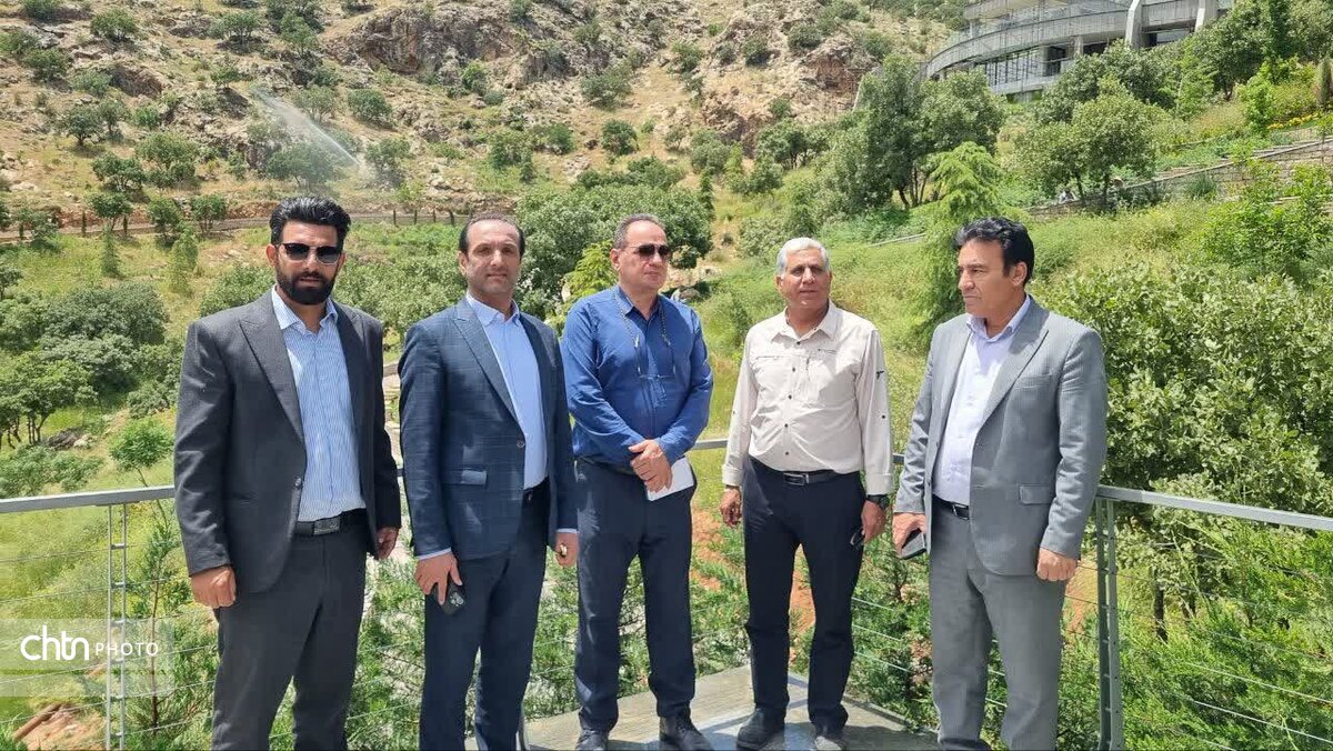 بازدید مدیرکل سرمایه‌گذاری وزارت میراث‌فرهنگی از پروژه‌های گردشگری لرستان با هدف رفع موانع اجرایی