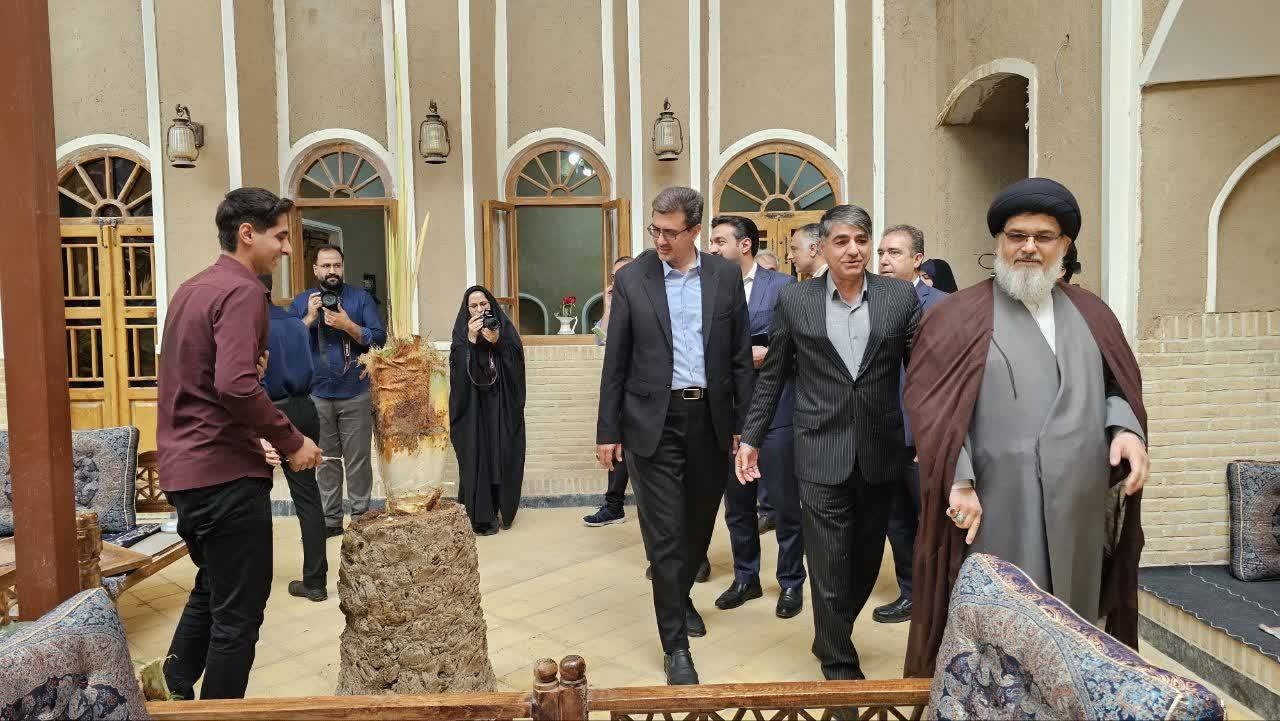 اقامتگاه بومگردی «عمارت مادر» در بافق افتتاح شد