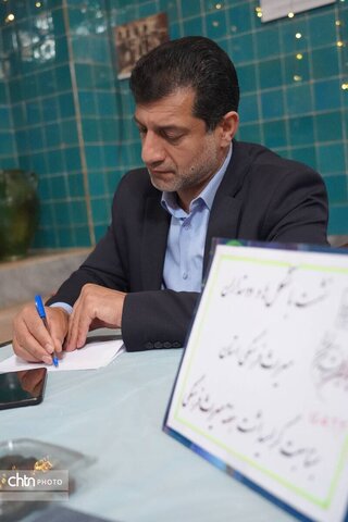 نشست مدیرکل میراث‌فرهنگی، گردشگری و صنایع‌دستی آذربایجان غربی با اعضای انجمن دوست‌داران میراث‌فرهنگی