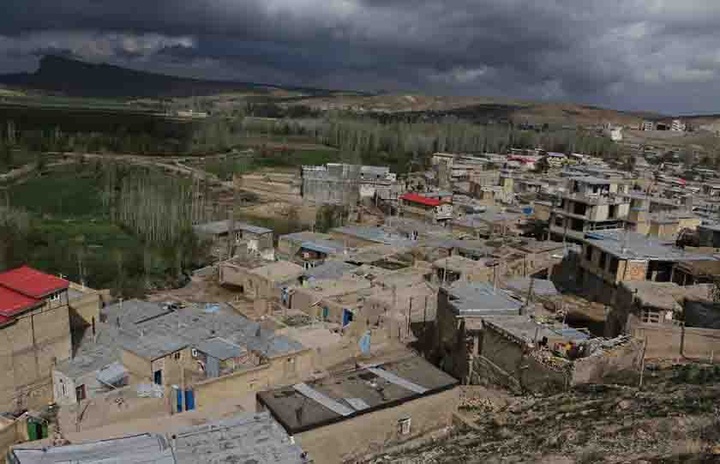 گلابر روستایی زیبا و تاریخی با طبیعتی چشم نواز