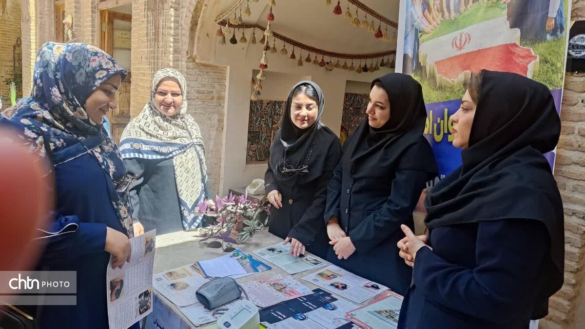 گرامی داشت همزمان هفته میراثفرهنگی و هفته ملی جمعیت در خانه تاریخی سوزنگر دزفول