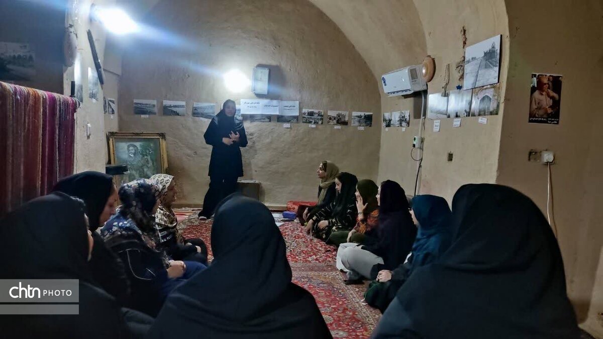 گرامی داشت همزمان هفته میراثفرهنگی و هفته ملی جمعیت در خانه تاریخی سوزنگر دزفول