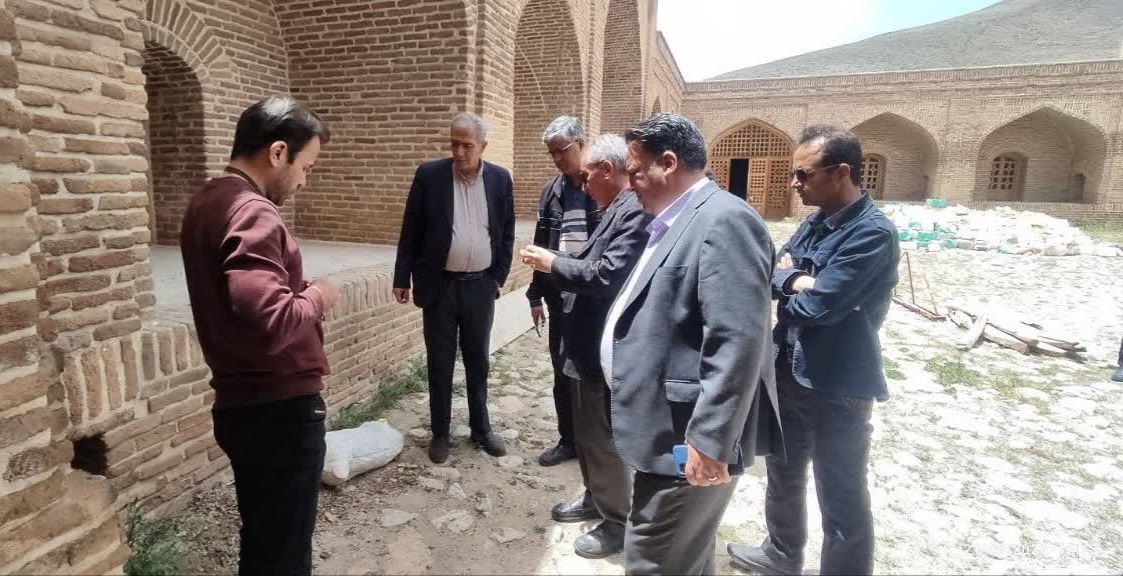 بازدید اعضای کمیته فنی میراثفرهنگی استان همدان از آثار تاریخی تویسرکان