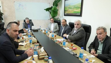 نشست معاون توسعه مدیریت و منابع وزارتخانه با نماینده شهرستان های شهرضا و دهاقان در مجلس شورای اسلامی