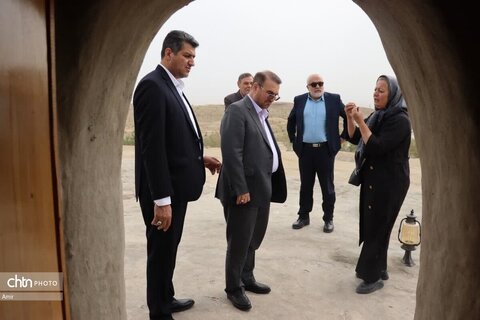 بازدید مدیرکل میراث فرهنگی،گردشگری و صنایع دستی استان البرز از غارعای دستکند اشتهارد