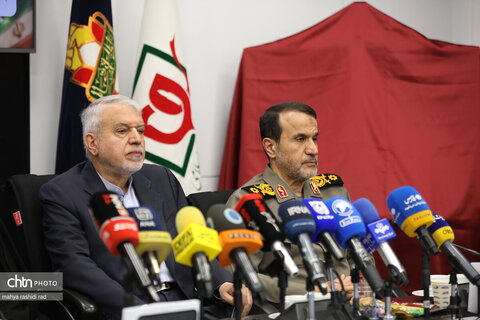 آیین رونمایی از الواح ثبت شده آثار مملوس و نامملوس جنگ تحمیلی رمضان و تجلیل از خانواده معظم شهدا با حضور وزیر میراث‌فرهنگی، گردشگری و صنایع‌دستی