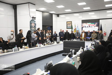 آیین رونمایی از الواح ثبت شده آثار مملوس و نامملوس جنگ تحمیلی رمضان و تجلیل از خانواده معظم شهدا با حضور وزیر میراث‌فرهنگی، گردشگری و صنایع‌دستی