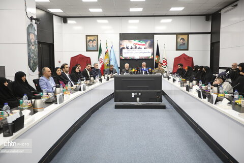 آیین رونمایی از الواح ثبت شده آثار مملوس و نامملوس جنگ تحمیلی رمضان و تجلیل از خانواده معظم شهدا با حضور وزیر میراث‌فرهنگی، گردشگری و صنایع‌دستی