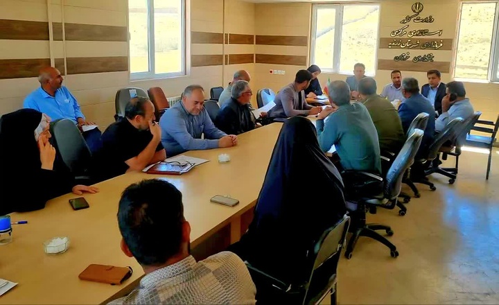 نشست آموزشی یگان حفاظت میراث فرهنگی استان مرکزی با دهیاران بخش خرقان و در شهر رازقان برگزار شد