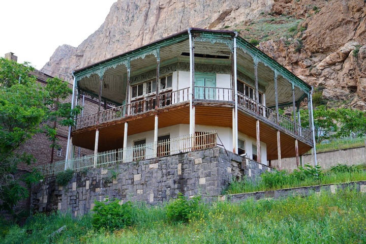 برزین