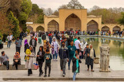 استقبال گردشگران از بناهای تاریخی اصفهان در تعطیلات عید سعید قربان