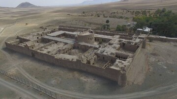 فراخوان برای نجات «شکارگاه ظل السلطان»/ ۱۷ سال تلاش انجمن میراث‌فرهنگی تیران و کرون برای مرمت قلعه قمشلو