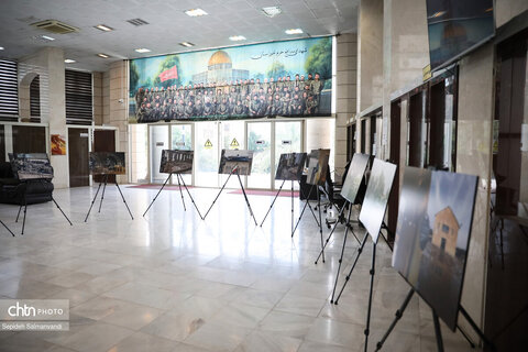 نمایشگاه « ایستاده در غبار»؛ روایتی از مقاومت تمدن ایران در برابر تجاوز آمریکایی_صهیونی