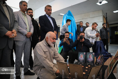 نمایشگاه « ایستاده در غبار»؛ روایتی از مقاومت تمدن ایران در برابر تجاوز آمریکایی_صهیونی