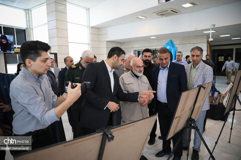 نمایشگاه « ایستاده در غبار»؛ روایتی از مقاومت تمدن ایران در برابر تجاوز آمریکایی_صهیونی