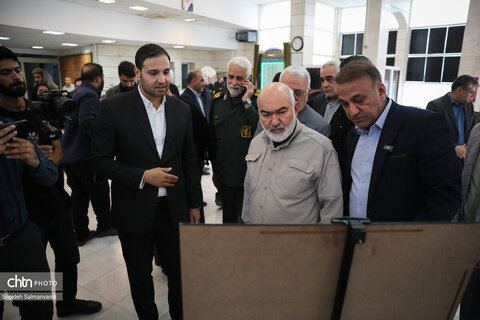 نمایشگاه « ایستاده در غبار»؛ روایتی از مقاومت تمدن ایران در برابر تجاوز آمریکایی_صهیونی
