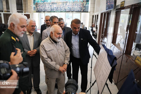 نمایشگاه « ایستاده در غبار»؛ روایتی از مقاومت تمدن ایران در برابر تجاوز آمریکایی_صهیونی