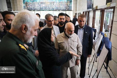 نمایشگاه « ایستاده در غبار»؛ روایتی از مقاومت تمدن ایران در برابر تجاوز آمریکایی_صهیونی