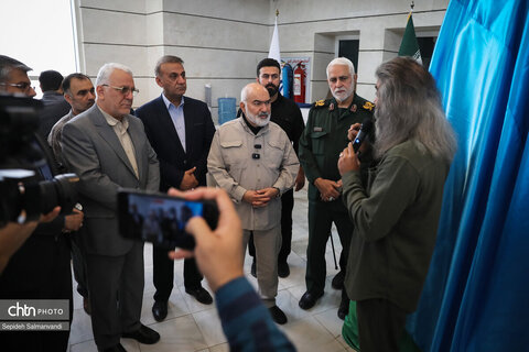 نمایشگاه « ایستاده در غبار»؛ روایتی از مقاومت تمدن ایران در برابر تجاوز آمریکایی_صهیونی