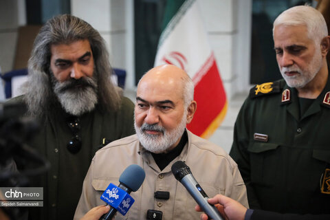 نمایشگاه « ایستاده در غبار»؛ روایتی از مقاومت تمدن ایران در برابر تجاوز آمریکایی_صهیونی