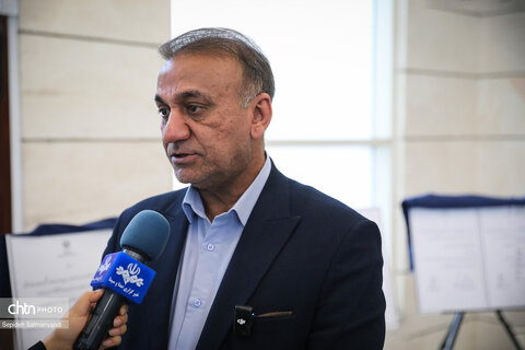 نمایشگاه « ایستاده در غبار»؛ روایتی از مقاومت تمدن ایران در برابر تجاوز آمریکایی_صهیونی