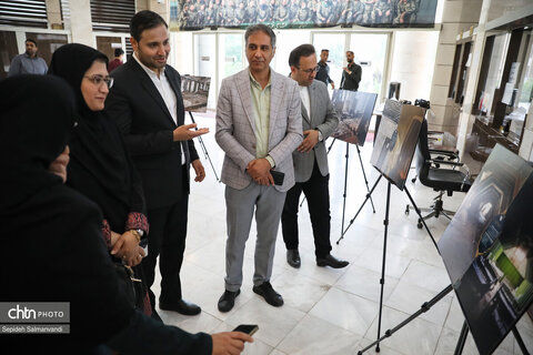 نمایشگاه « ایستاده در غبار»؛ روایتی از مقاومت تمدن ایران در برابر تجاوز آمریکایی_صهیونی
