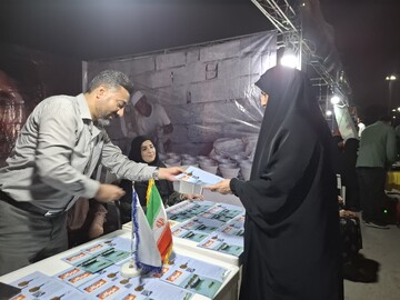 برپایی میز ارتباطات مردمی میراث‌فرهنگی هرمزگان در تجمعات شبانه مردم بندرعباس