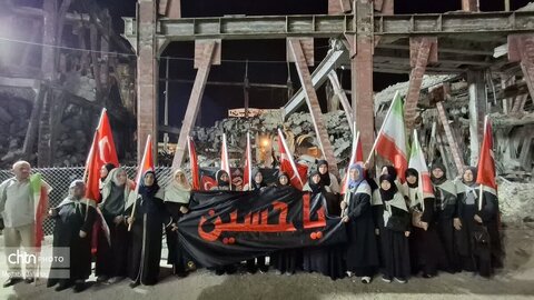 حضور بانوان کشور ترکیه با حضور در مجموعه مقدس حسینیه اعظم زنجان