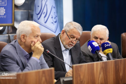 نشست مشترک وزارت میراث‌فرهنگی، گردشگری و صنایع‌دستی با شهرداران کلان‌شهرهای کشور