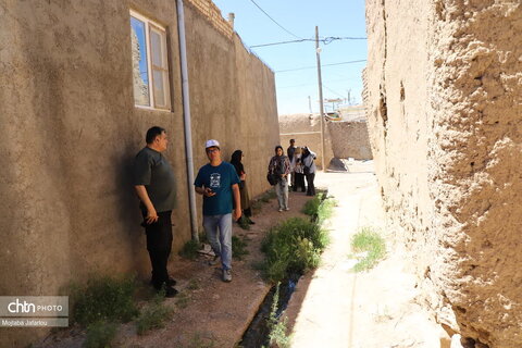 فم تور آشناسازی خبرنگاران و عکاسان با  روستاهای تاریخی قروه و درسجین