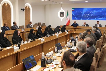 تربیت انسانِ فرهنگی مهم‌ترین راهبرد برای ساختن آینده ایران است/ حذف بروکراسی‌های زائد را با جدیت دنبال می‌کنیم/ باید کاری کنیم که با شنیدن نام حراست، افراد احساس امنیت کنند