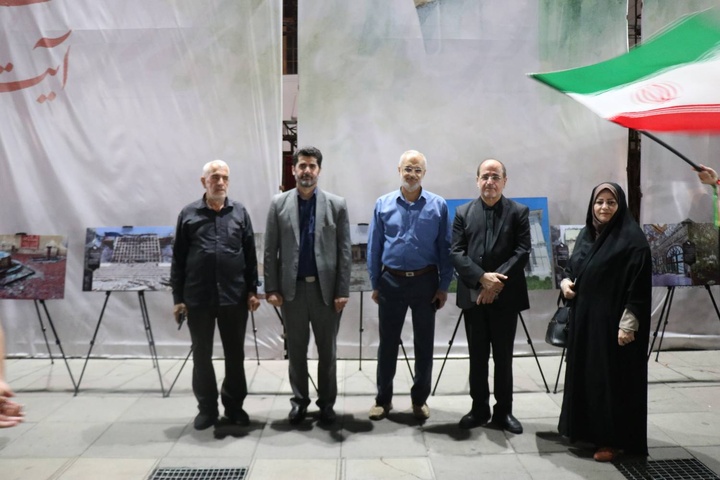 نمایشگاه ایستاده در غبار گیلان