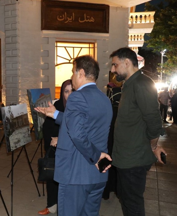 نمایشگاه ایستاده در غبار گیلان