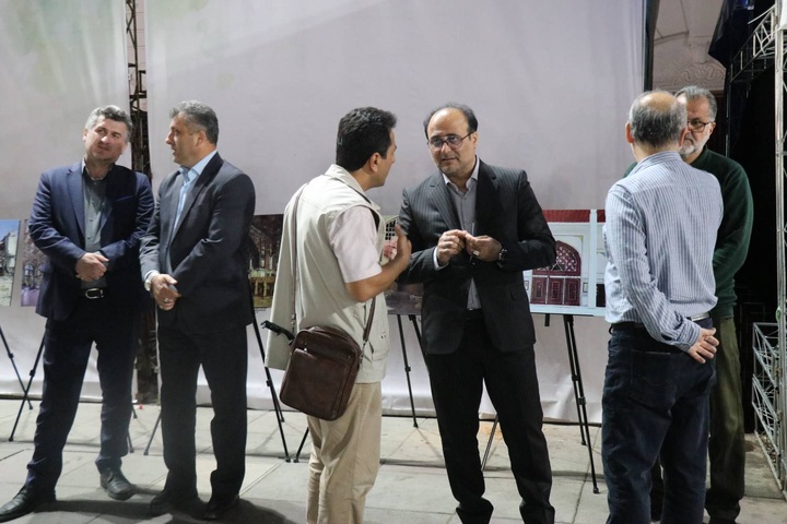 نمایشگاه ایستاده در غبار گیلان