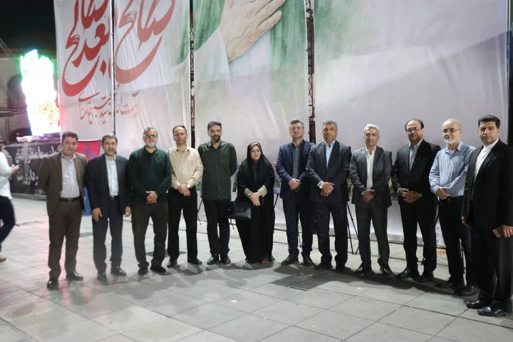 نمایشگاه ایستاده در غبار گیلان