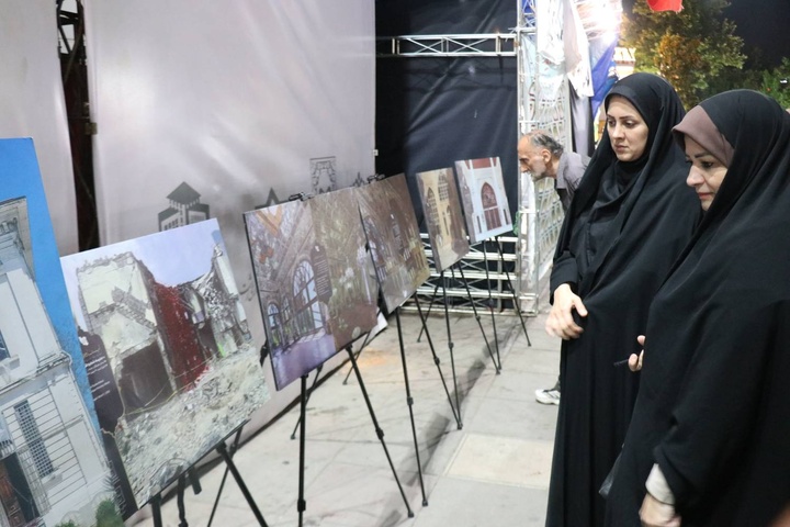 نمایشگاه ایستاده در غبار گیلان