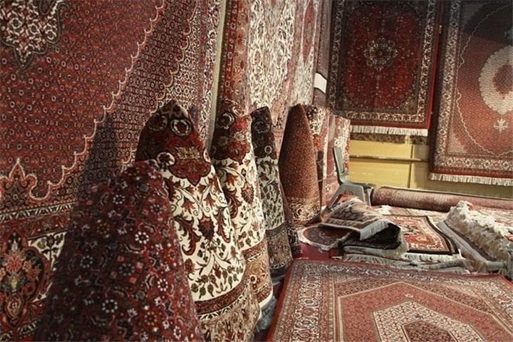 تولیدکنندگان فرش دستباف و مبلمان در البرز گردهم می‌آیند