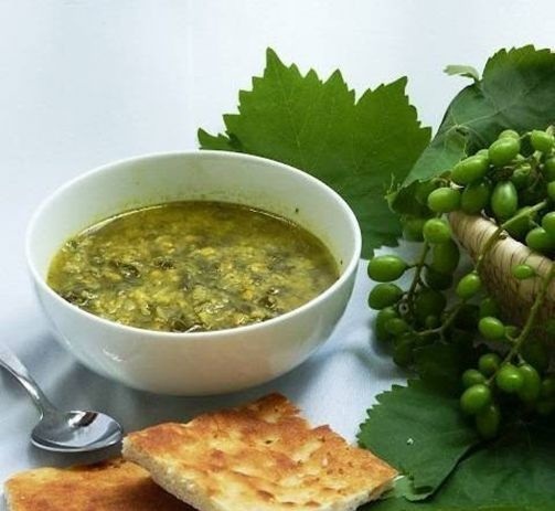 &nbsp;میراث غذایی زنجان و خرم‌دره: واکاوی آش برگ مو (آش تاک)