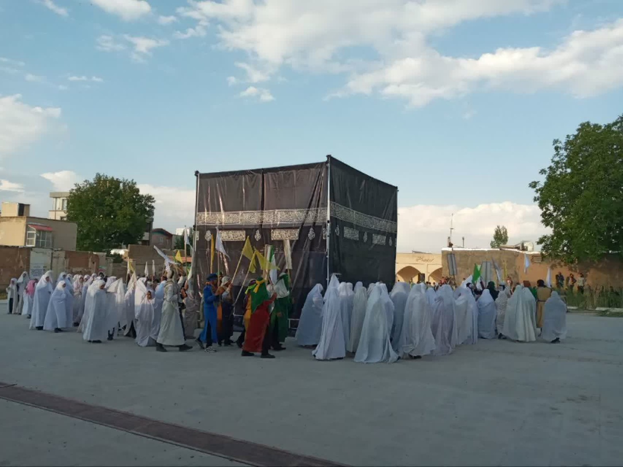 بازسازی واقعه غدیر در محوطه بقعه قیدار نبی؛ گامی نو در مسیر توسعه گردشگری مذهبی شهرستان خدابنده