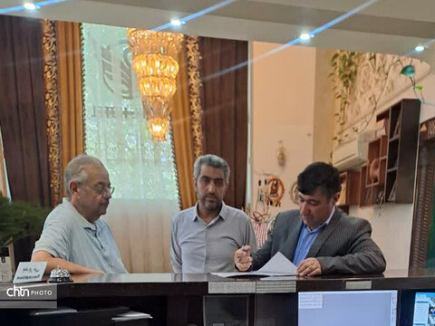 بازدید کارشناسان گردشگری از اماکن اقامتی قم