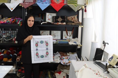 هنر سنتی سوزندوزی  شهرستان کاشمر
