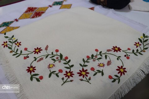هنر سنتی سوزندوزی  شهرستان کاشمر