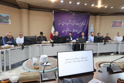 تجلیل از پیشکسوتان هنرمندان صنایع دستی