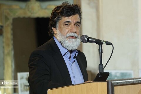 تجلیل از نسلی در سایه هندسه و هنر